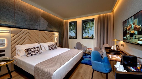Aemilia Hotel Bologna image 13