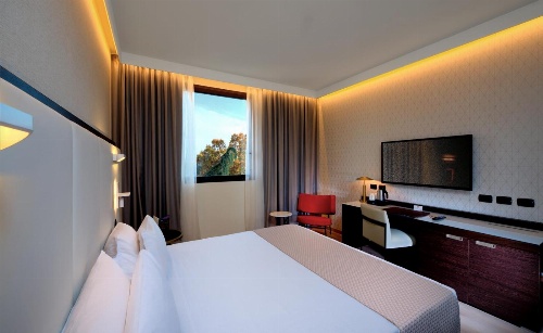 Aemilia Hotel Bologna image 3