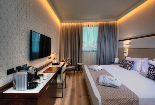 Aemilia Hotel Bologna image 8